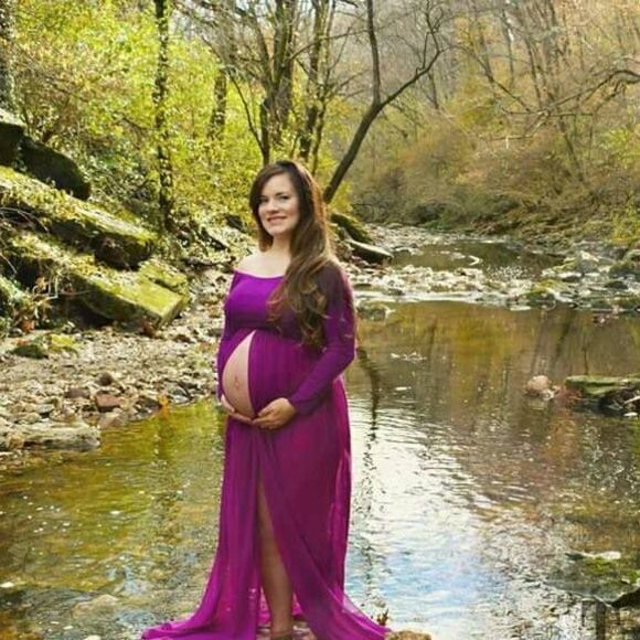 Meet your Posher, Alecia - Picture 1 of 1